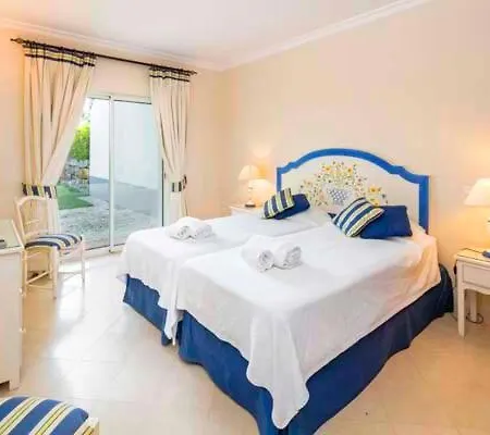 Lägenhet Sleeps 4 Air Con T607816